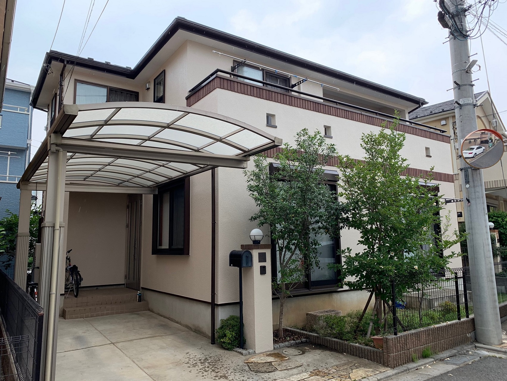 富士見市K様邸　外壁塗装工事　ベージュ2色分けで落ち着いたイメージになりました。