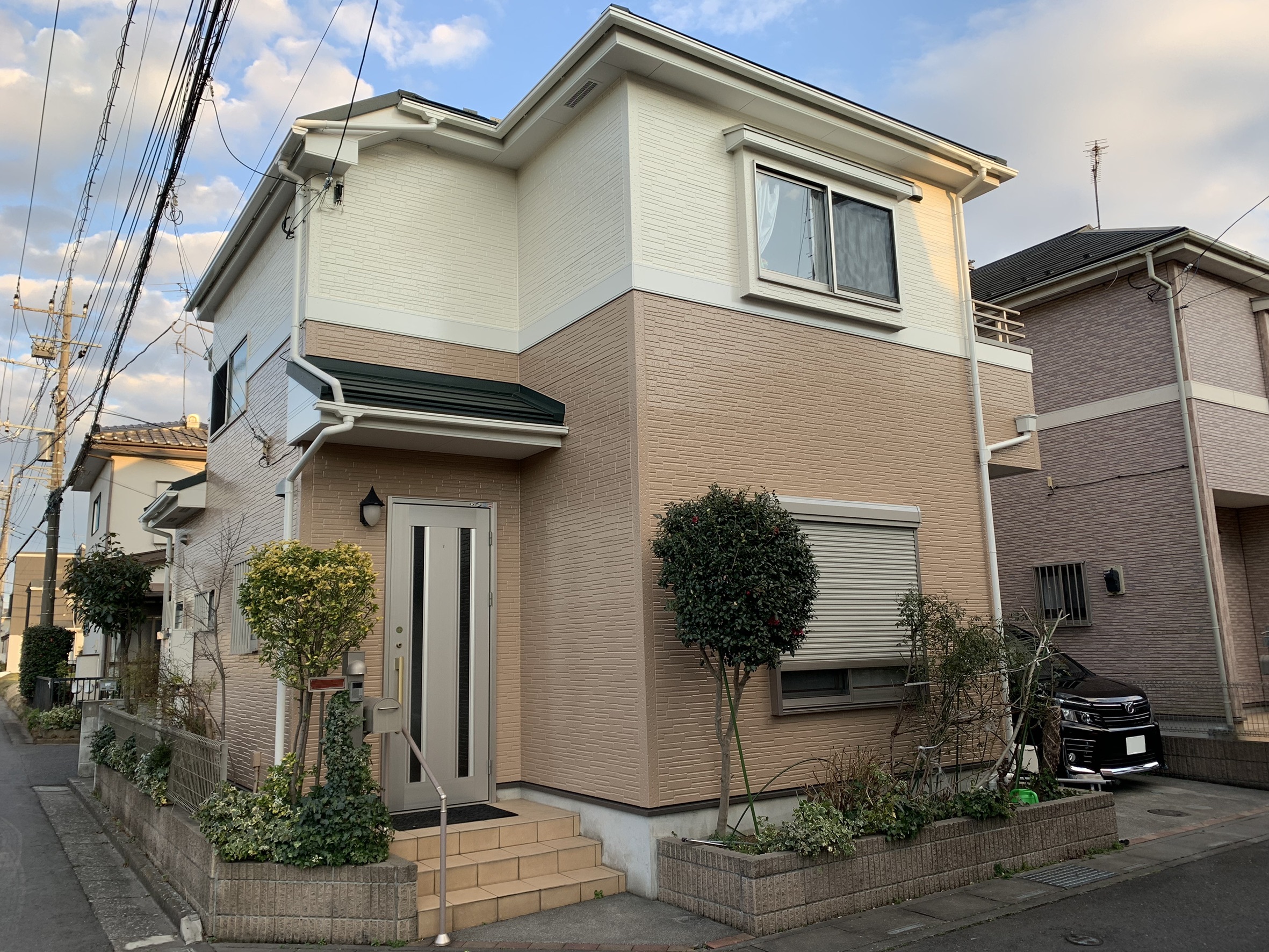 川越市S様邸　外壁塗装工事　1Fと2Fの色を変更して明るいイメージになりました。