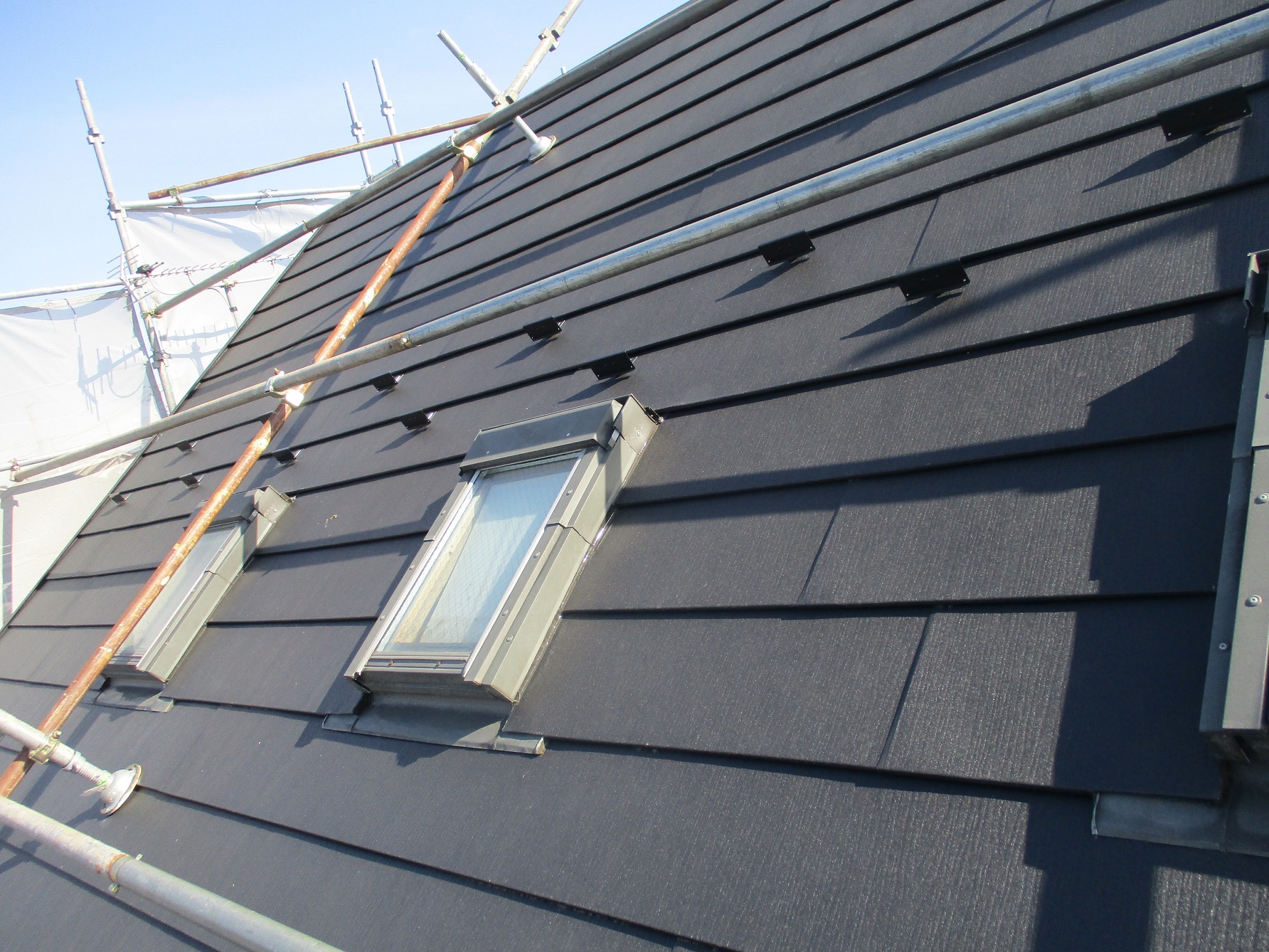 さいたま市O様邸　軽量ガルバリウム屋根　重ね葺き工事致しました。