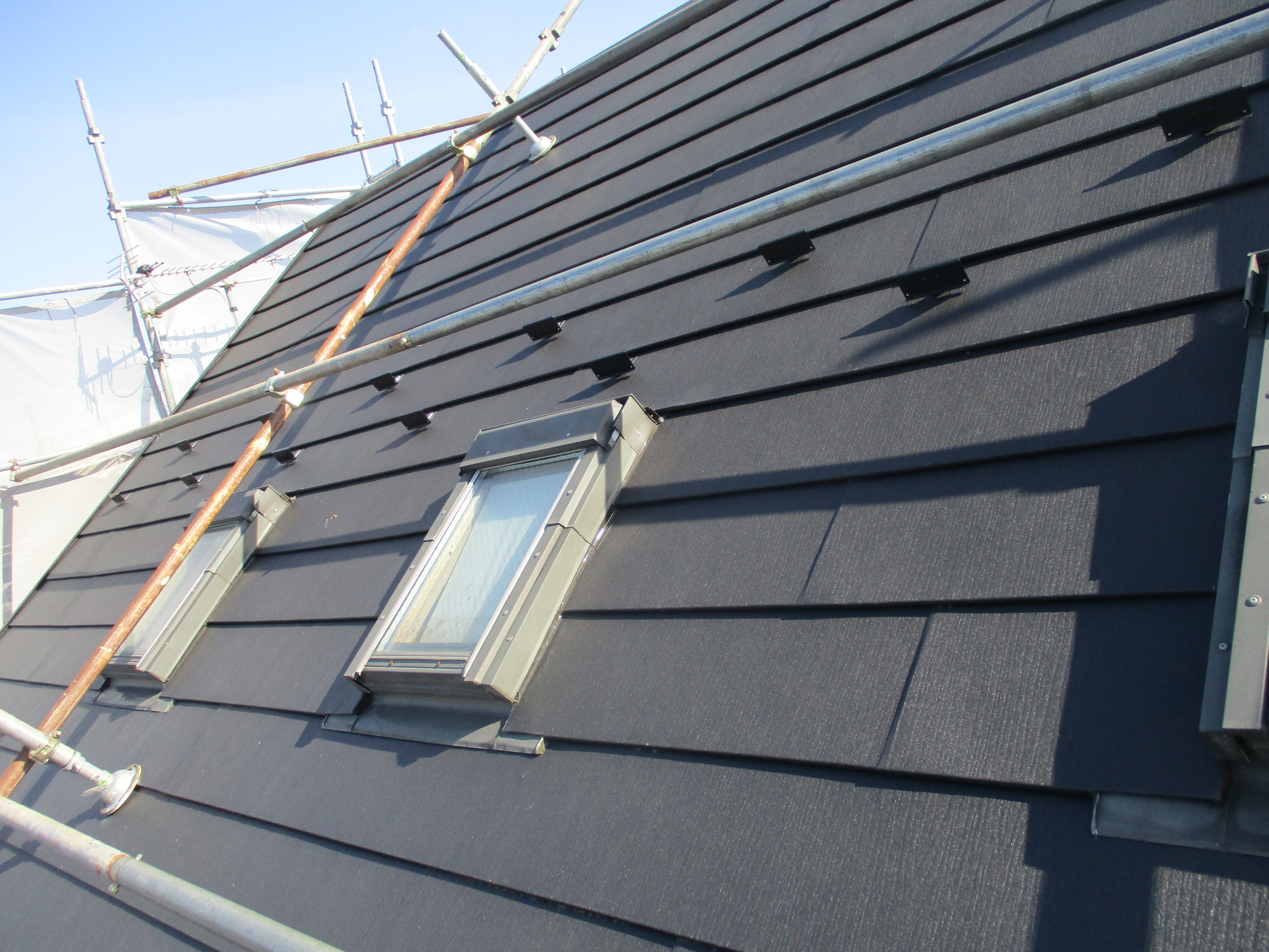 5月16日　埼玉県所沢市T様　屋根ガルバリウム、外壁塗装工事　着工します。